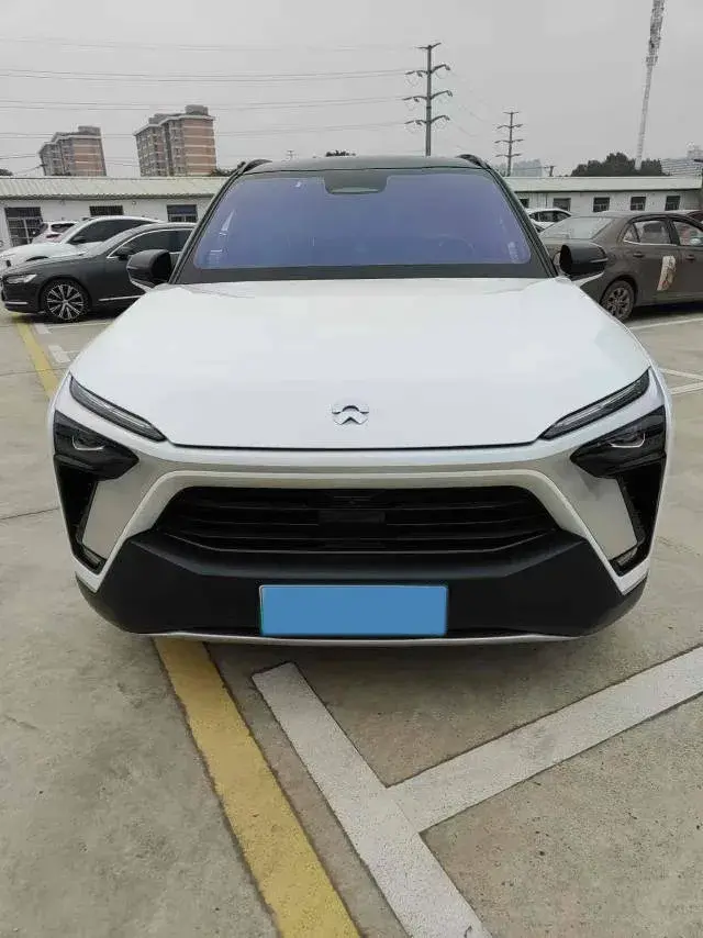 2020 NIO ES8 thumbnail 2
