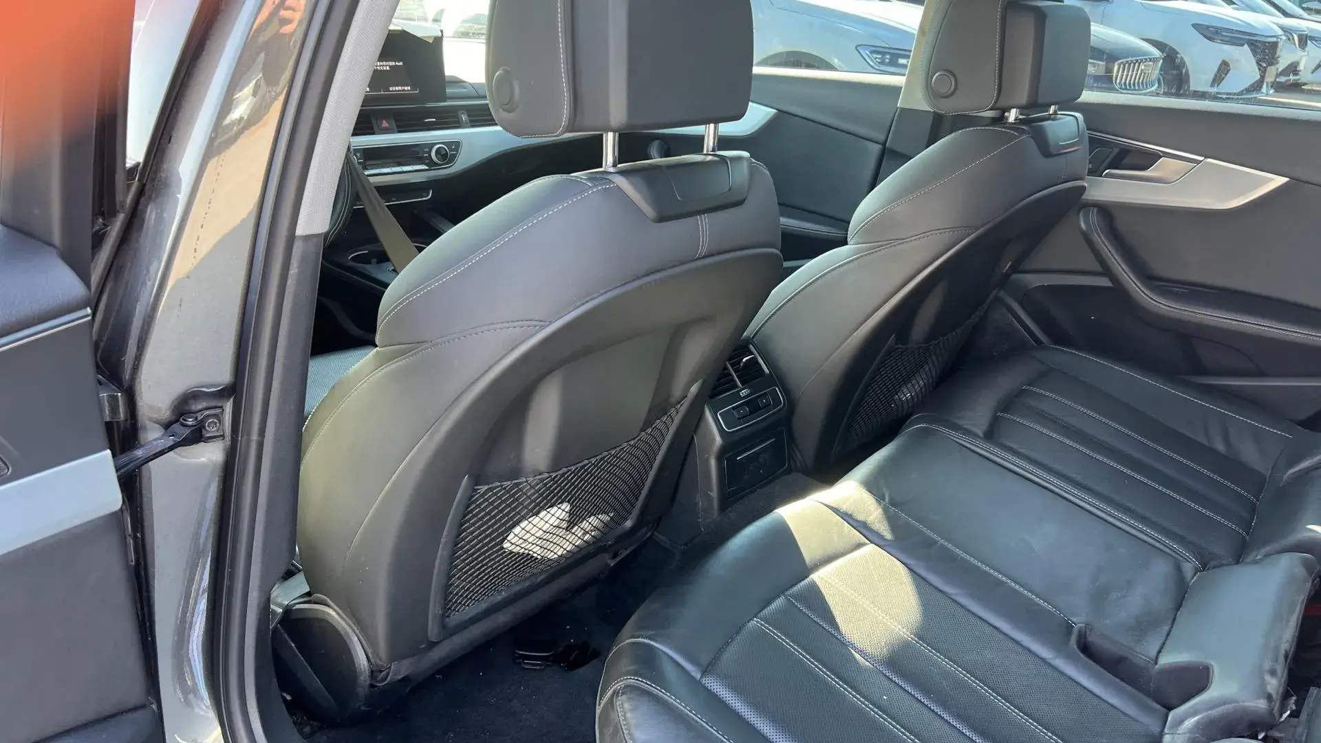 2022 AUDI A4L thumbnail 4