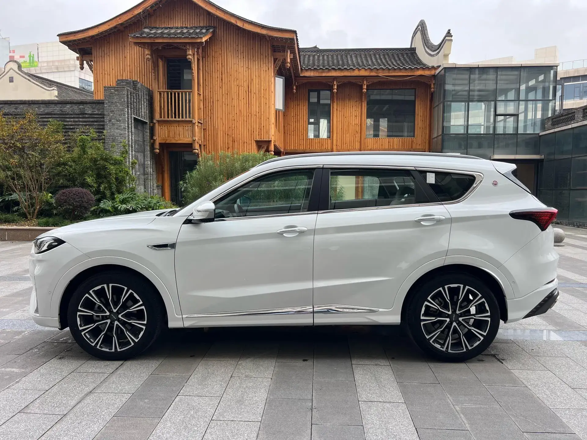 2023 JETOUR X70 thumbnail 3