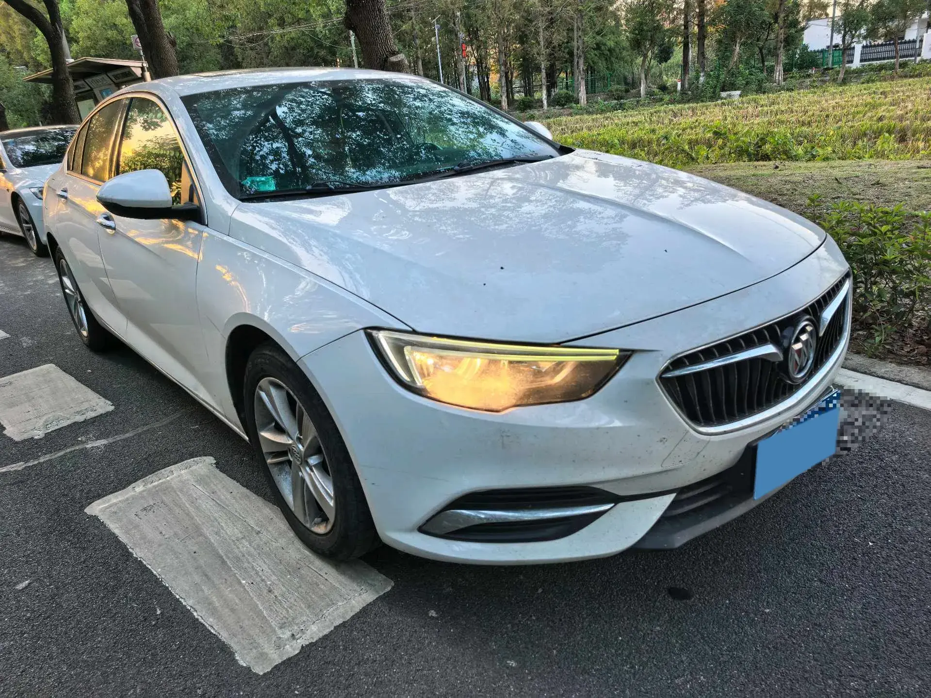 2019 BUICK REGAL thumbnail 3