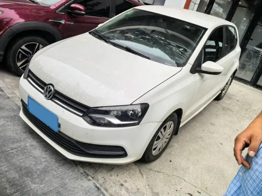 2018 VOLKSWAGEN POLO view 1