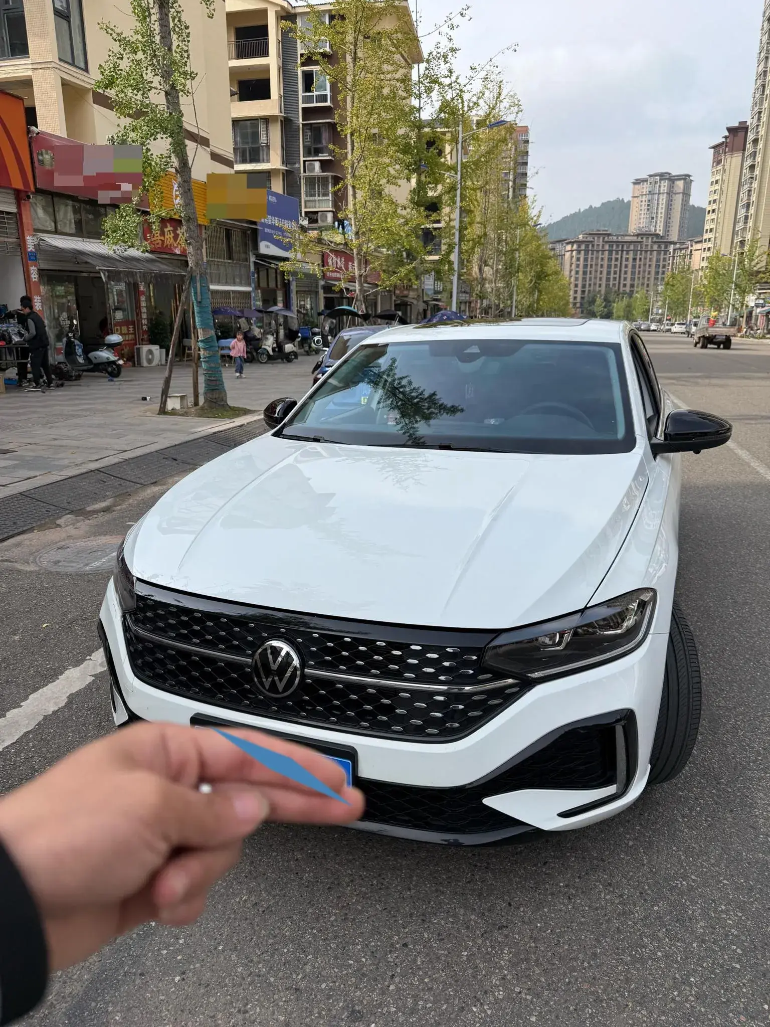 2024 VOLKSWAGEN LAVIDA thumbnail 2