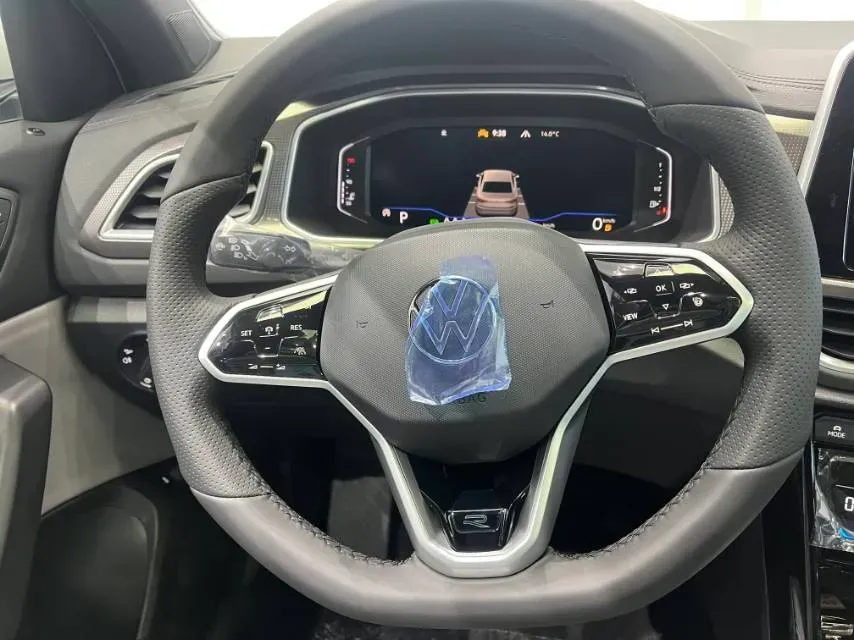 2026 Volkswagen T-Roc 1.5T 160HP L4 7DCT,autocango,china used car exporter,china ev exporter,chinese used car exporter,chinese used ev exporter