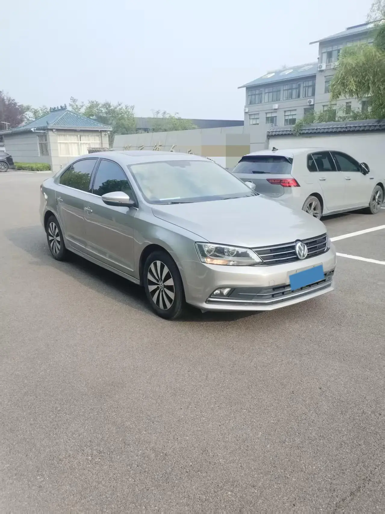 2018 VOLKSWAGEN SAGITAR thumbnail 3