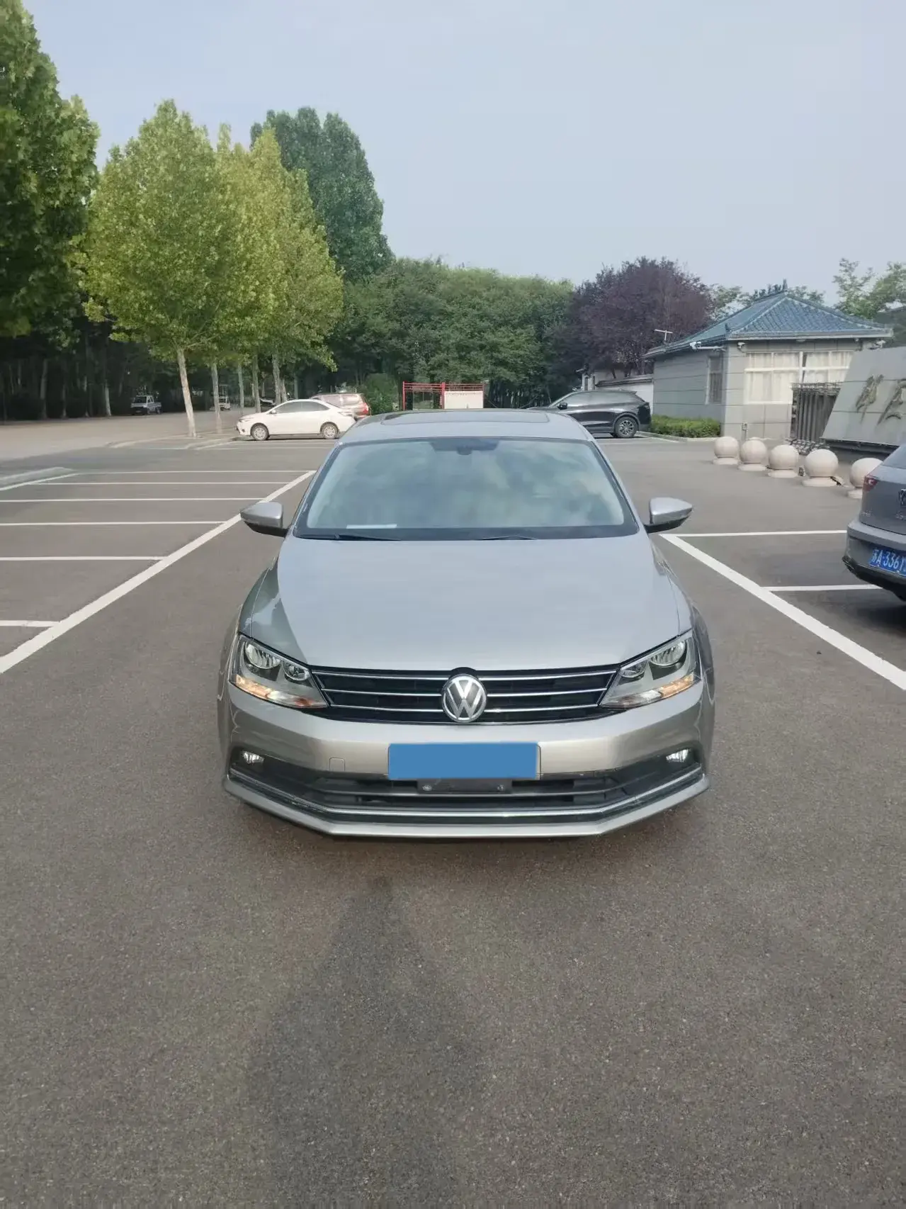 2018 VOLKSWAGEN SAGITAR thumbnail 2