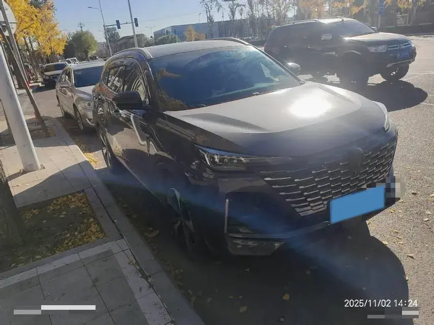 2022 CHANGAN CS75 thumbnail 2