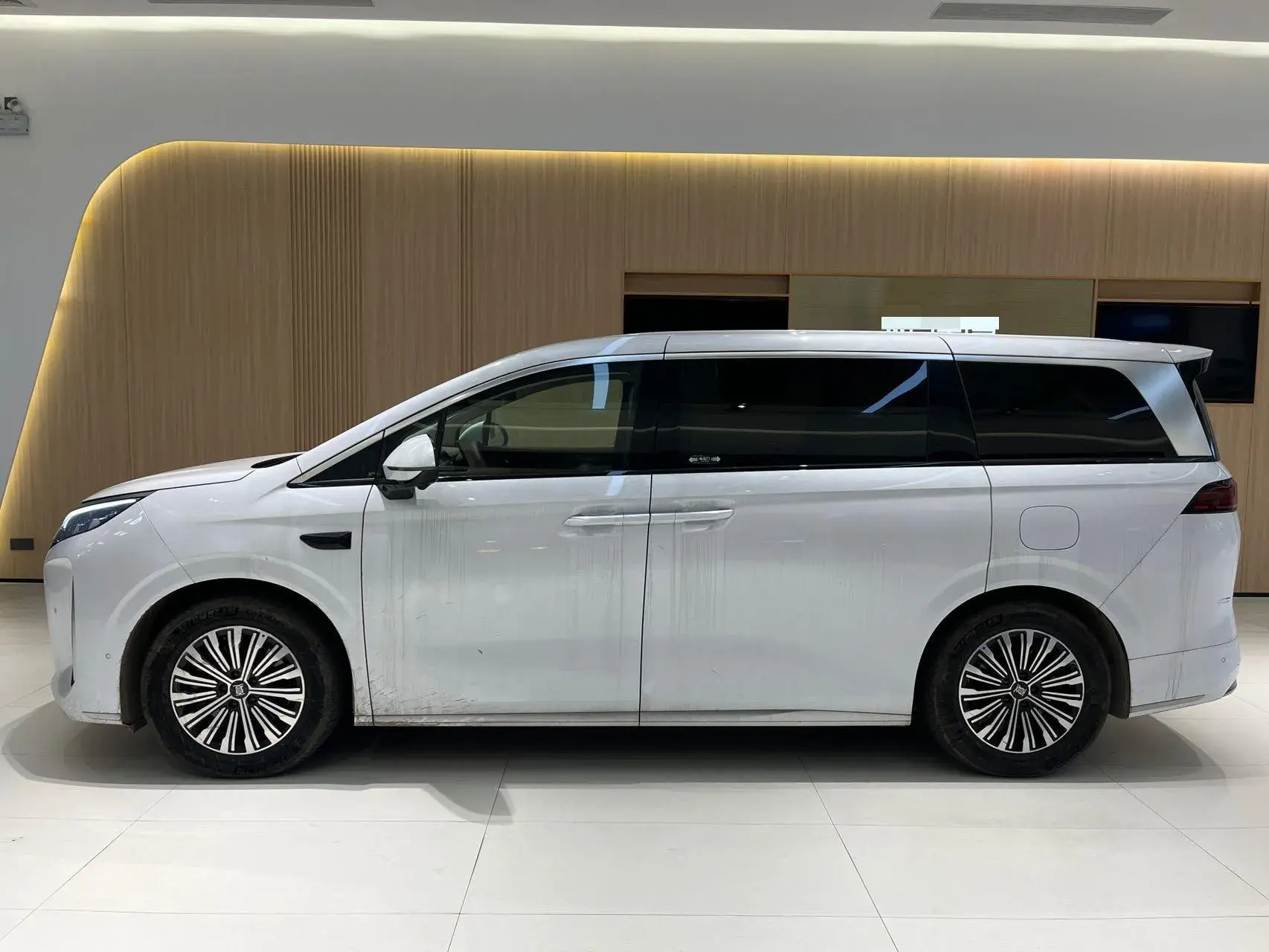 2025 BYD XIA thumbnail 2