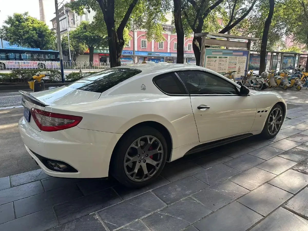2007 Maserati GranTurismo 4.2L 405HP V8 6AT,autocango,china used car exporter,china ev exporter,chinese used car exporter,chinese used ev exporter