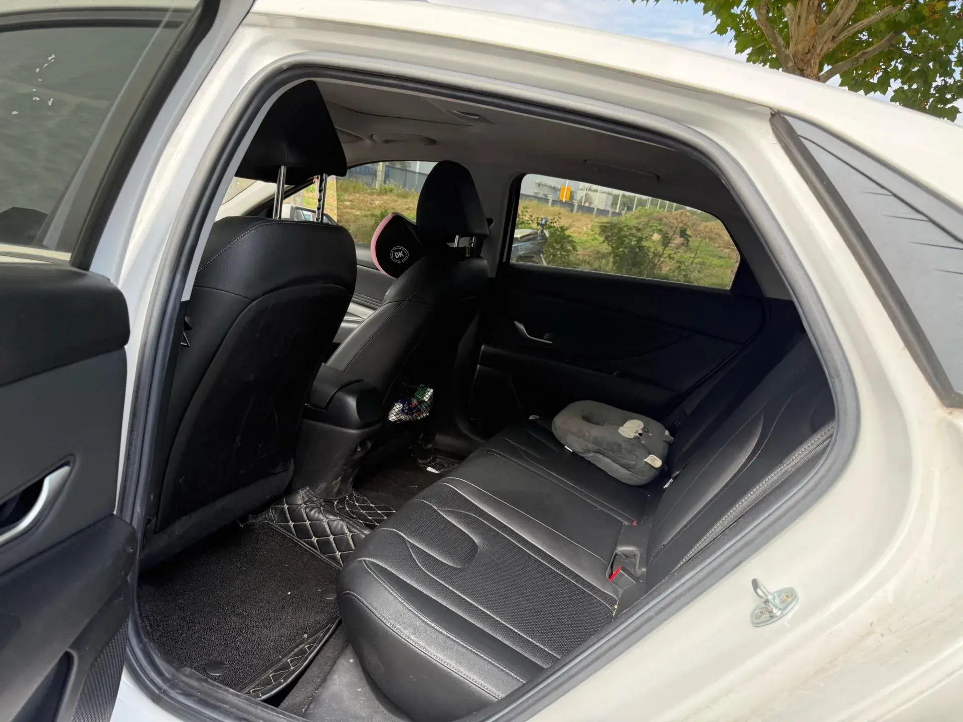 2021 HYUNDAI ELANTRA thumbnail 4