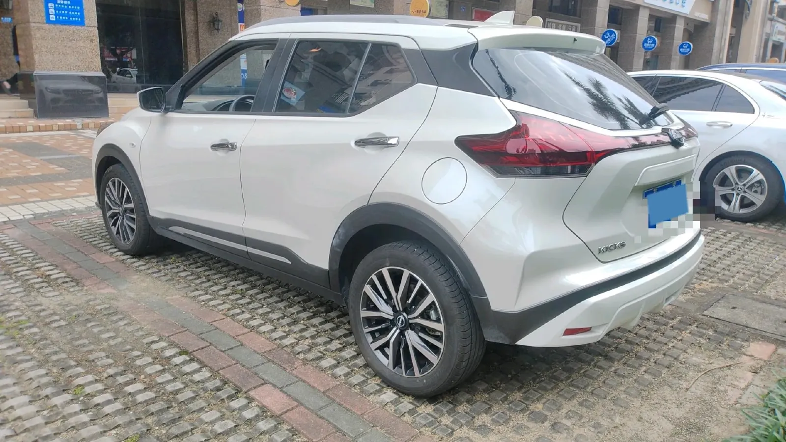 2023 Nissan Kicks 1.5L 122HP L4 CVT,autocango,china used car exporter,china ev exporter,chinese used car exporter,chinese used ev exporter