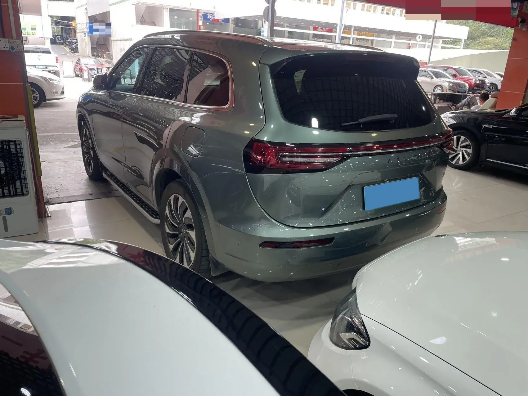 2022 AITO AITO thumbnail 4