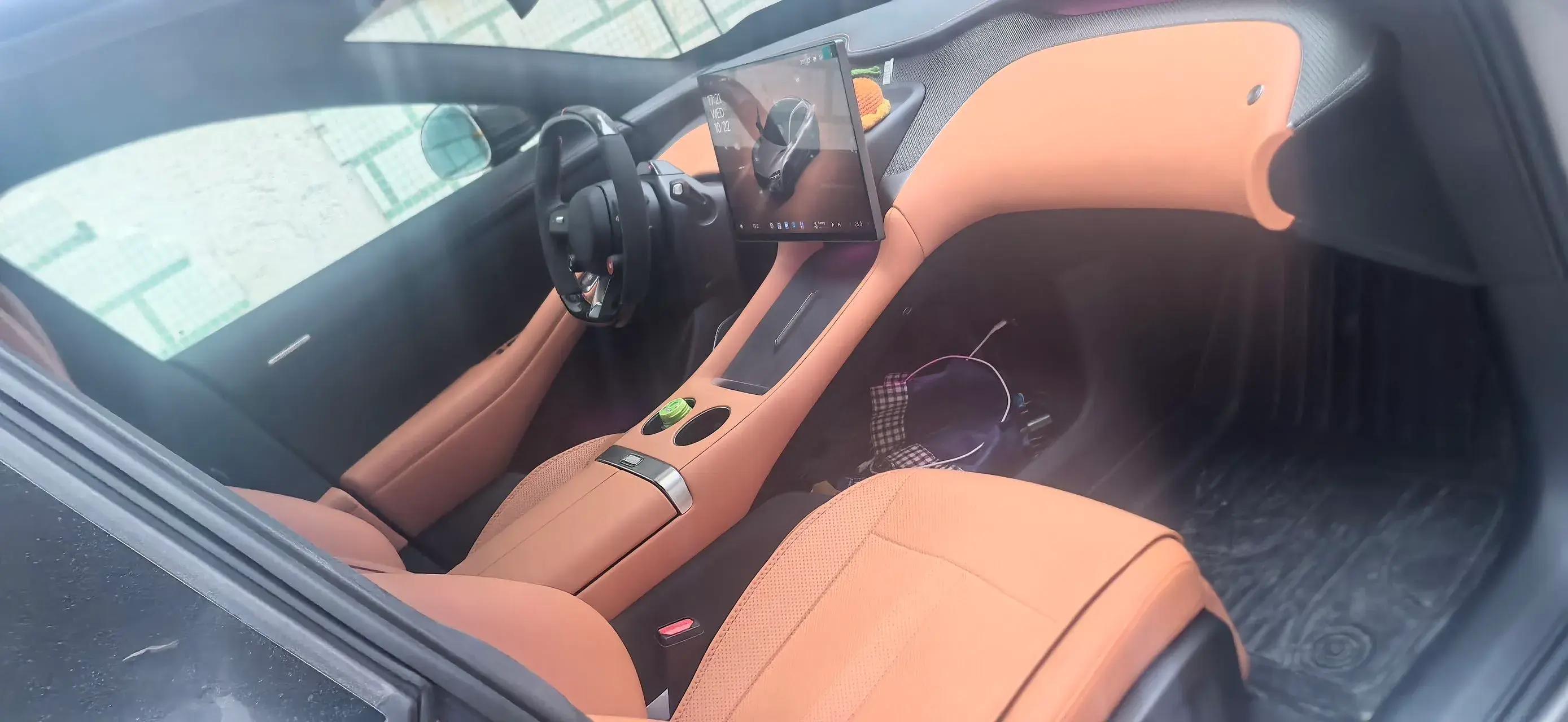 2025 MI YU7 thumbnail 3