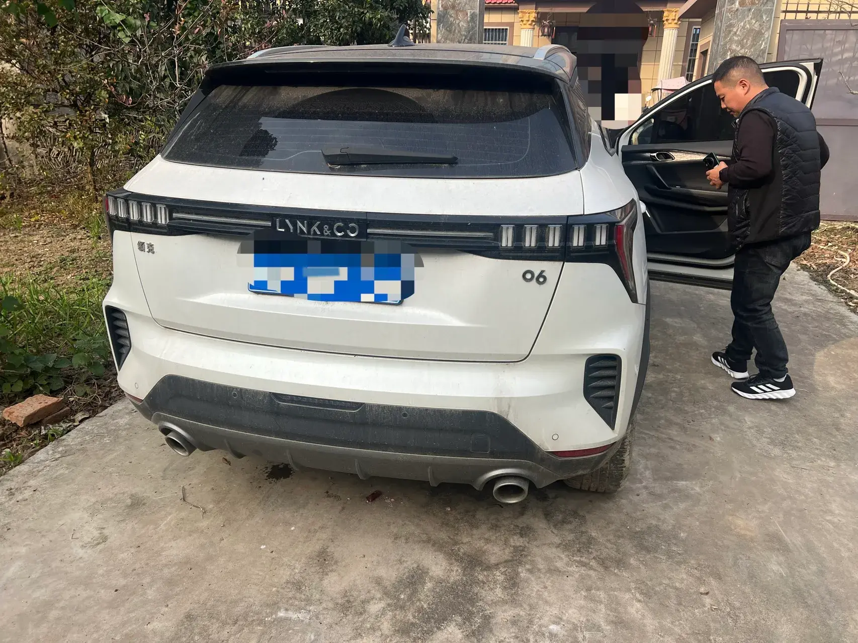 2020 LYNK&CO 06 thumbnail 3