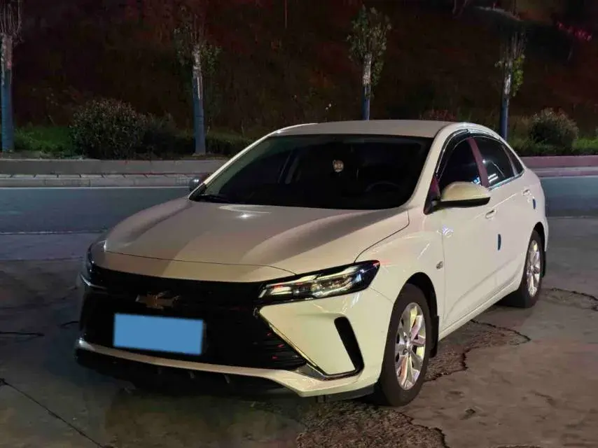 2023 CHEVROLET MONZA view 1