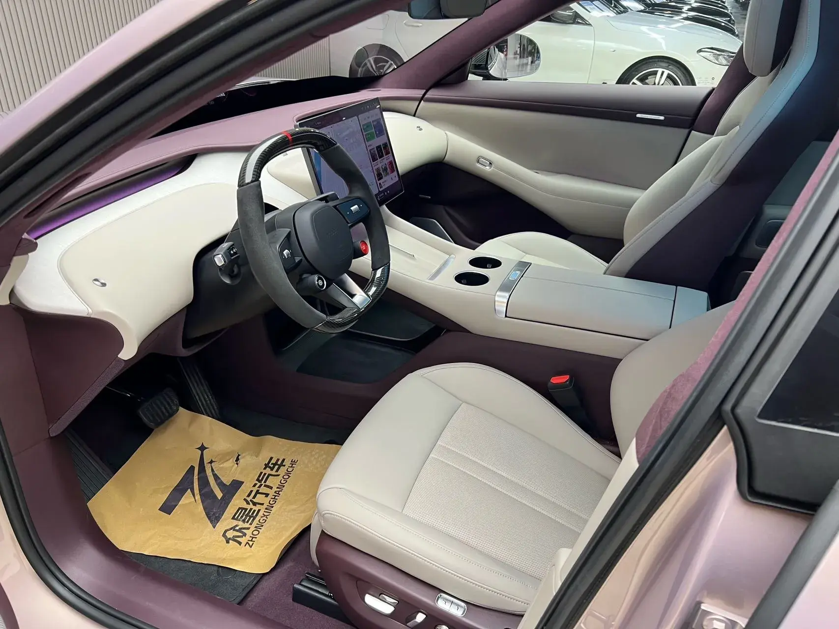 2025 MI YU7 thumbnail 2