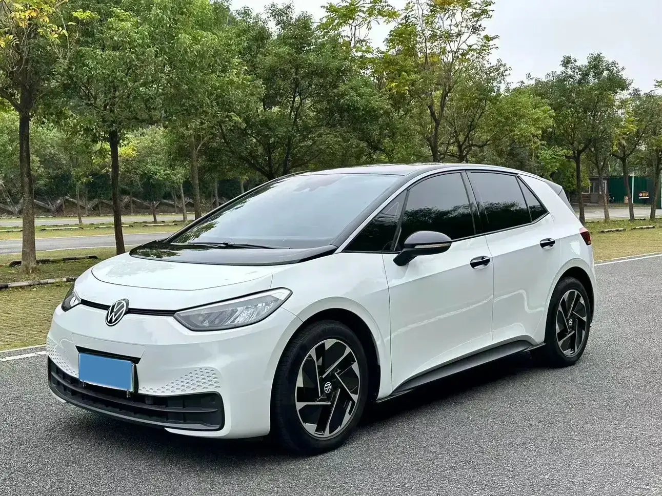 2022 VOLKSWAGEN ID.3 view 1