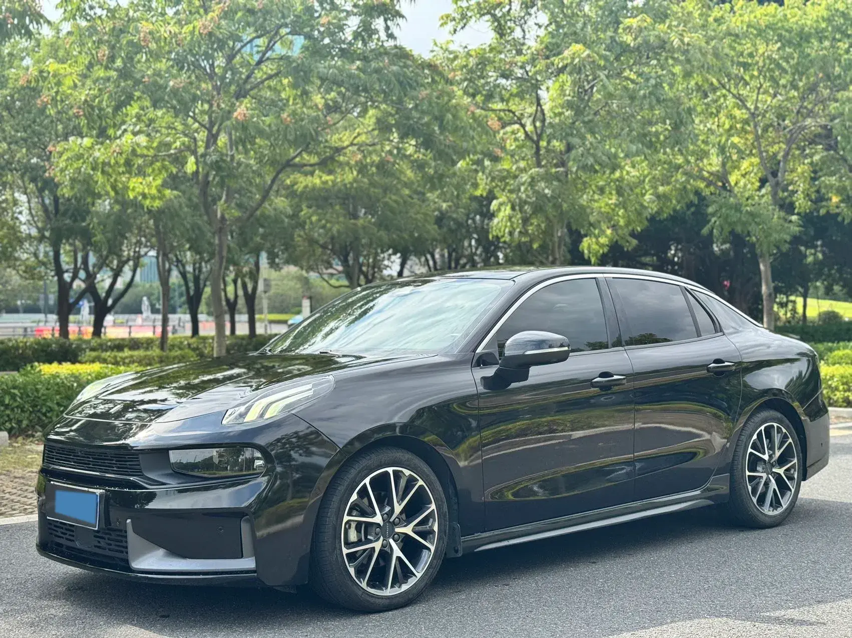 2021 LYNK&CO 03 view 1