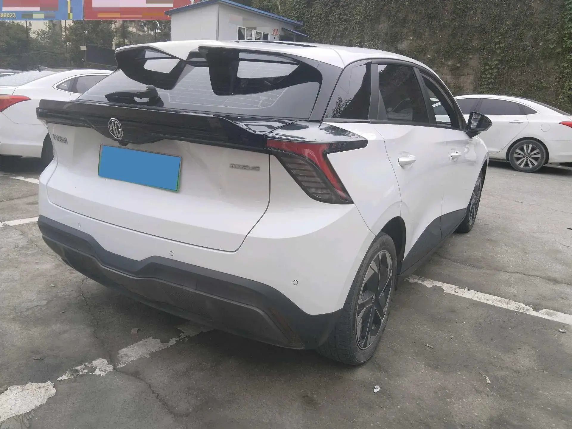 2023 MG 4 thumbnail 4