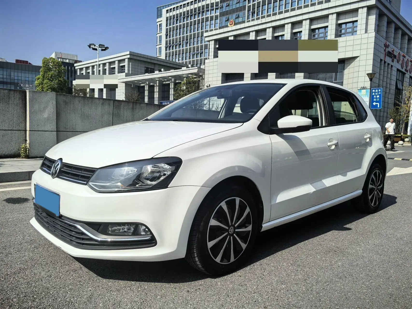 2018 VOLKSWAGEN POLO view 1