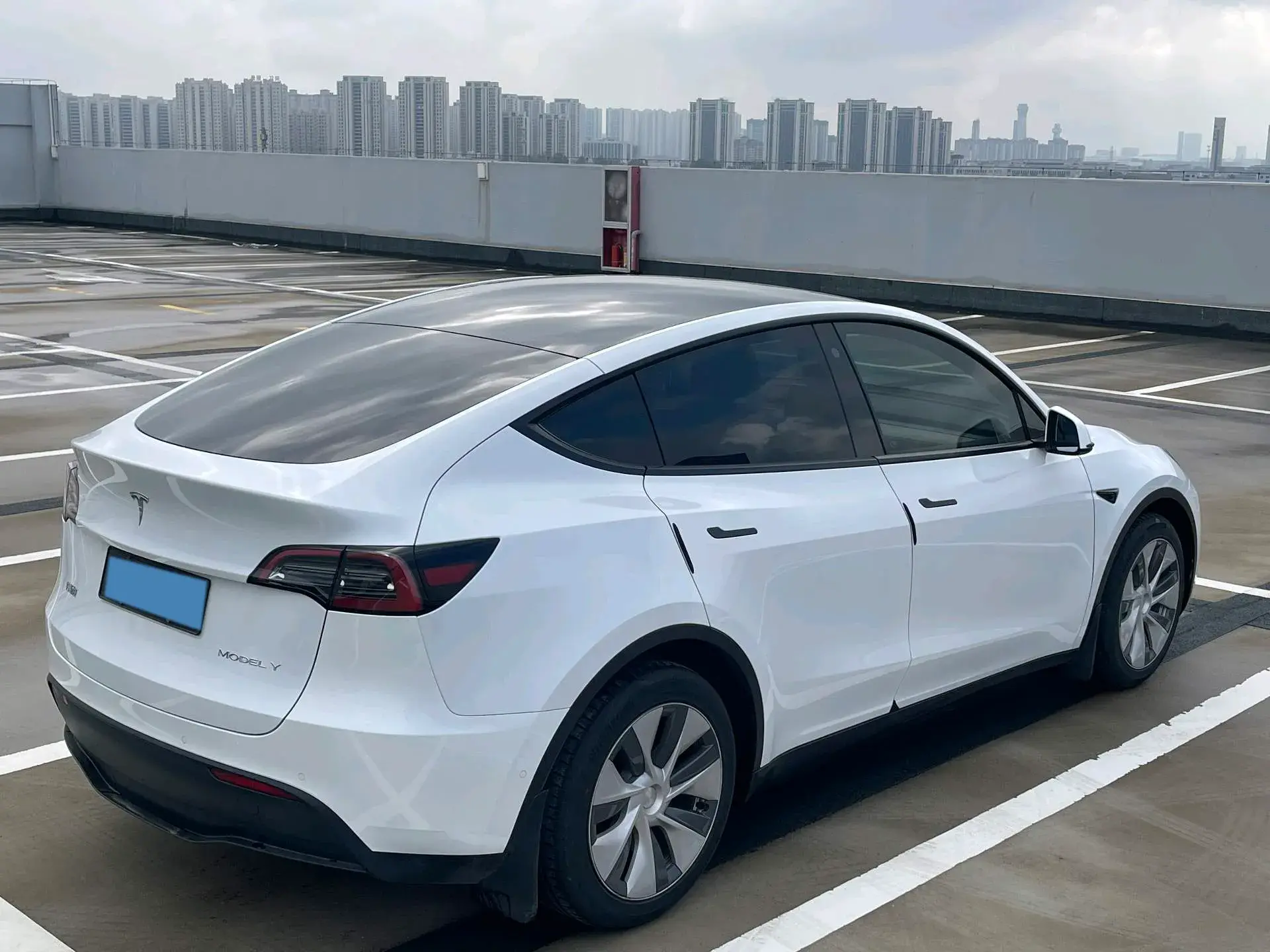 2022 TESLA MODEL thumbnail 2