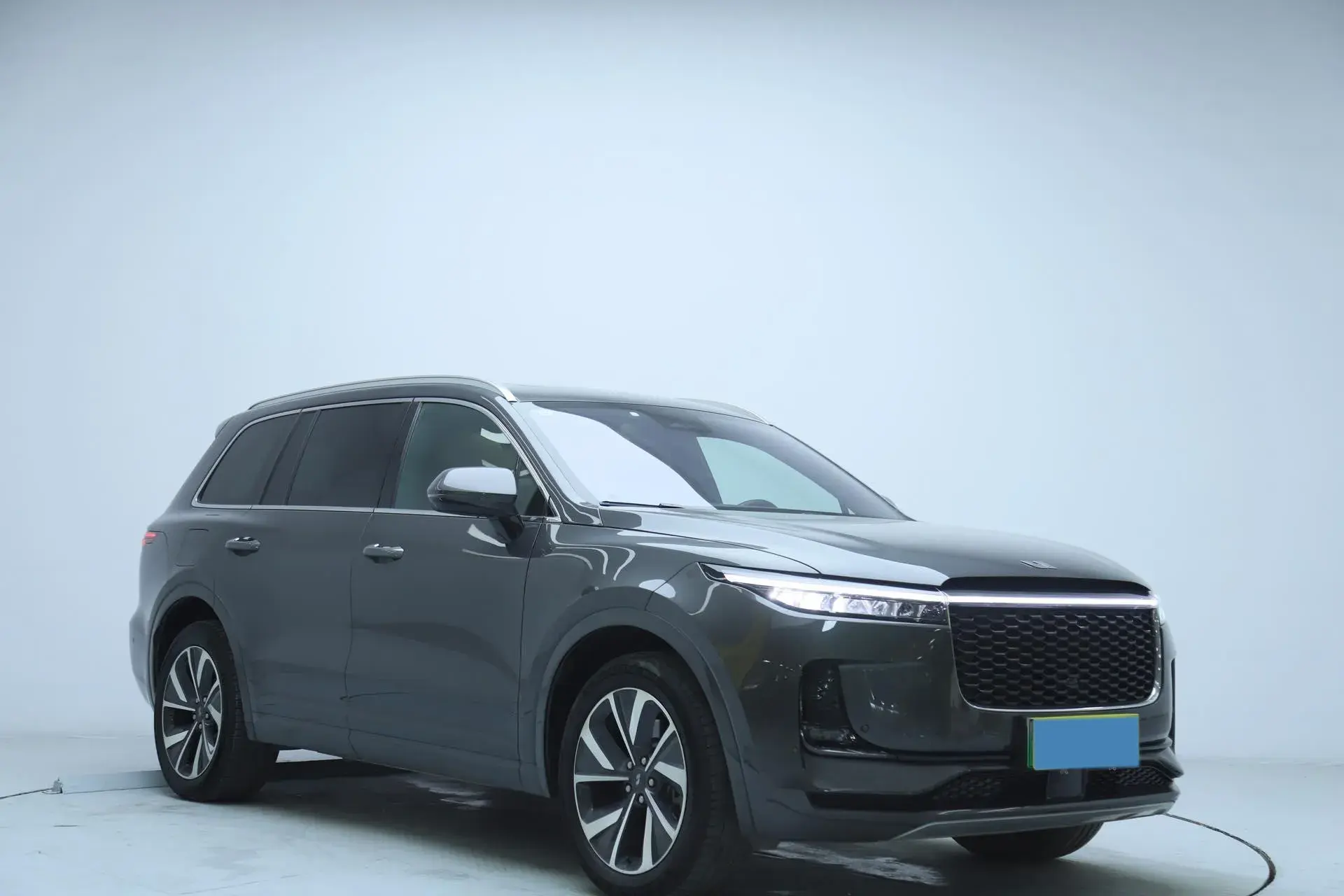 2021 LI ONE thumbnail 3