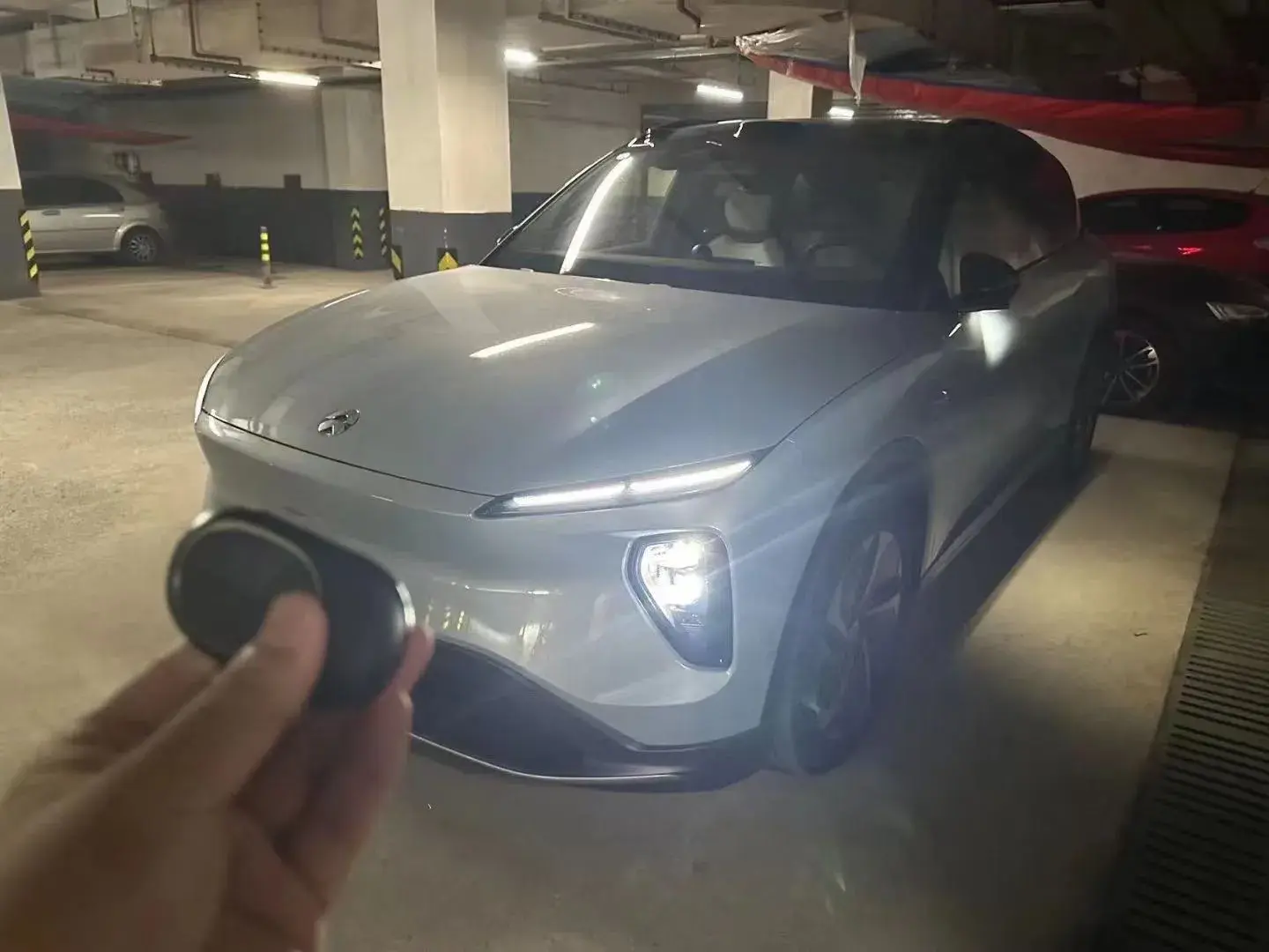 2020 NIO ES6 view 1