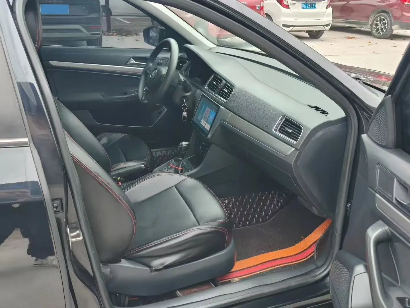 2017 VOLKSWAGEN LAVIDA thumbnail 4