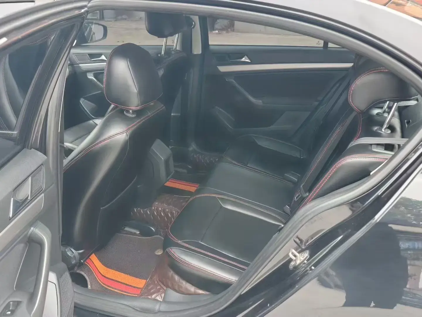 2017 VOLKSWAGEN LAVIDA thumbnail 3