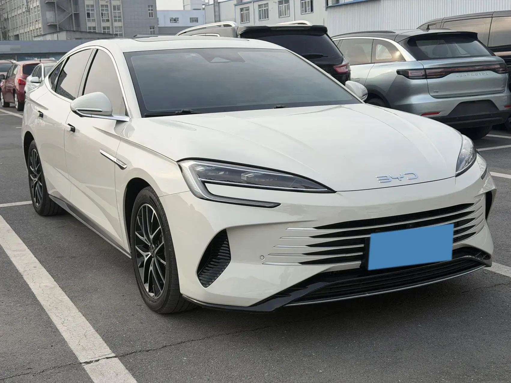 2024 BYD SEAL thumbnail 3