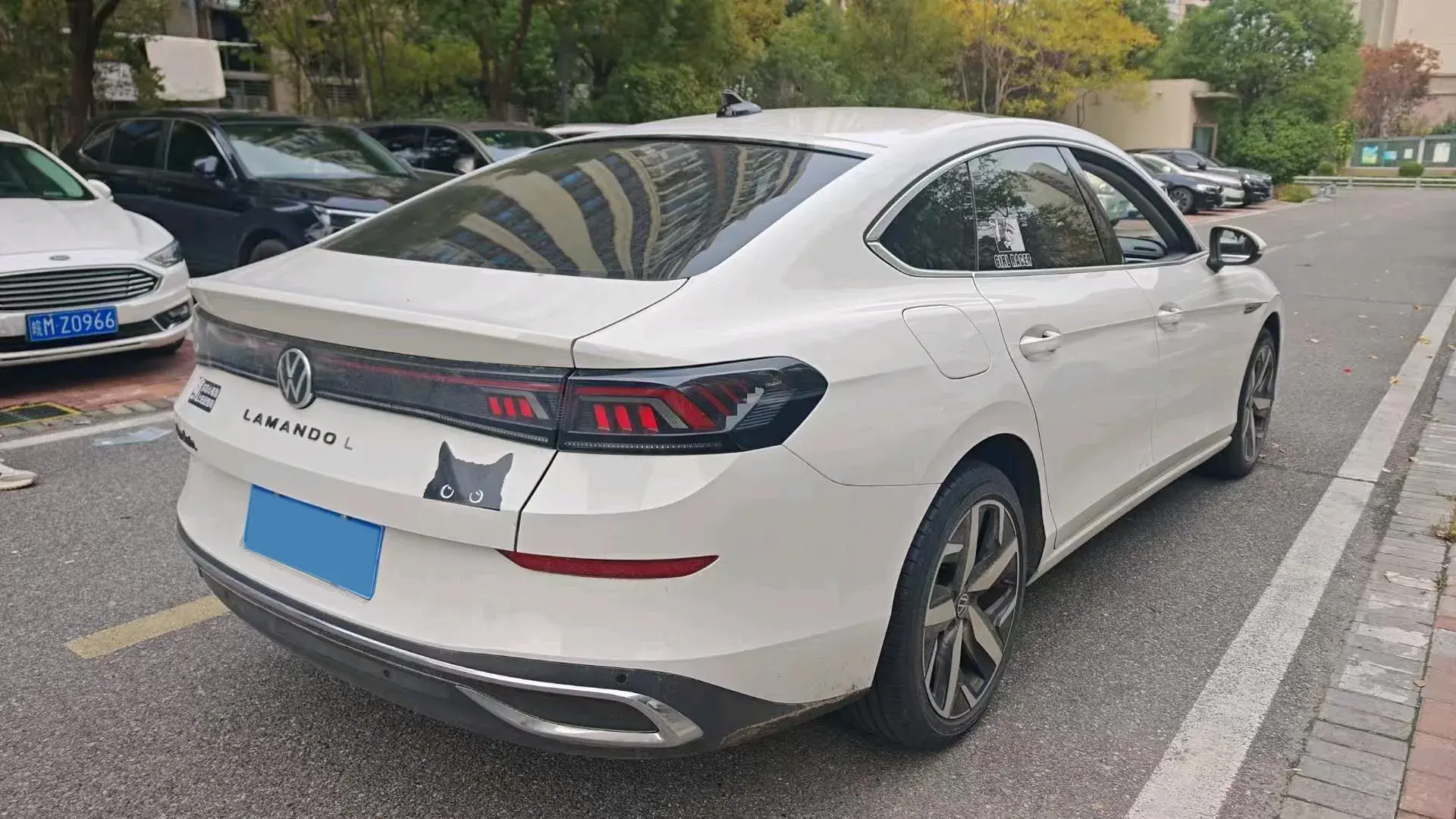 2022 VOLKSWAGEN LAMANDO thumbnail 3