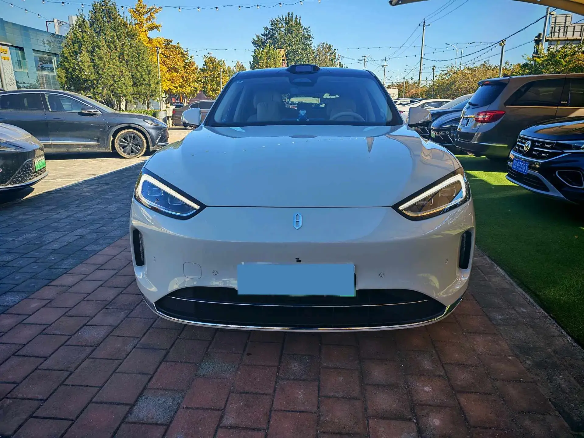 2025 AITO AITO thumbnail 2