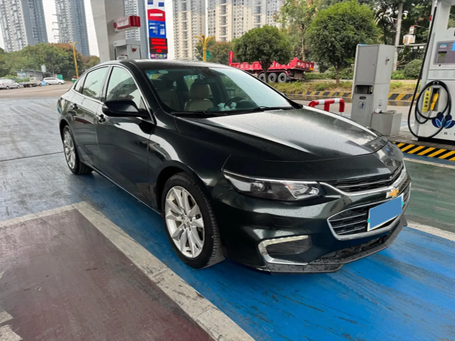 2018 CHEVROLET MALIBU thumbnail 3