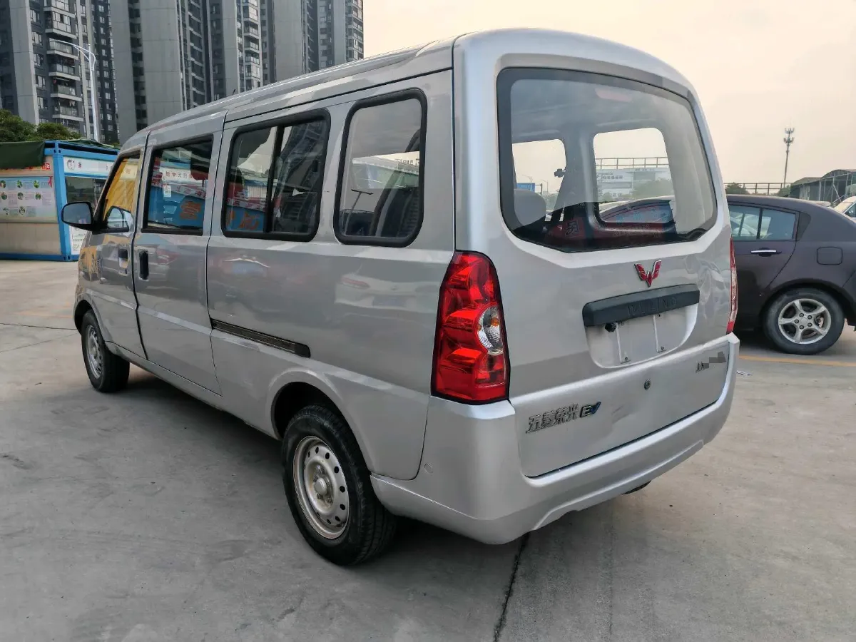2022 WuLing RongGuang EV BEV 41.6KWH,autocango,china used car exporter,china ev exporter,chinese used car exporter,chinese used ev exporter