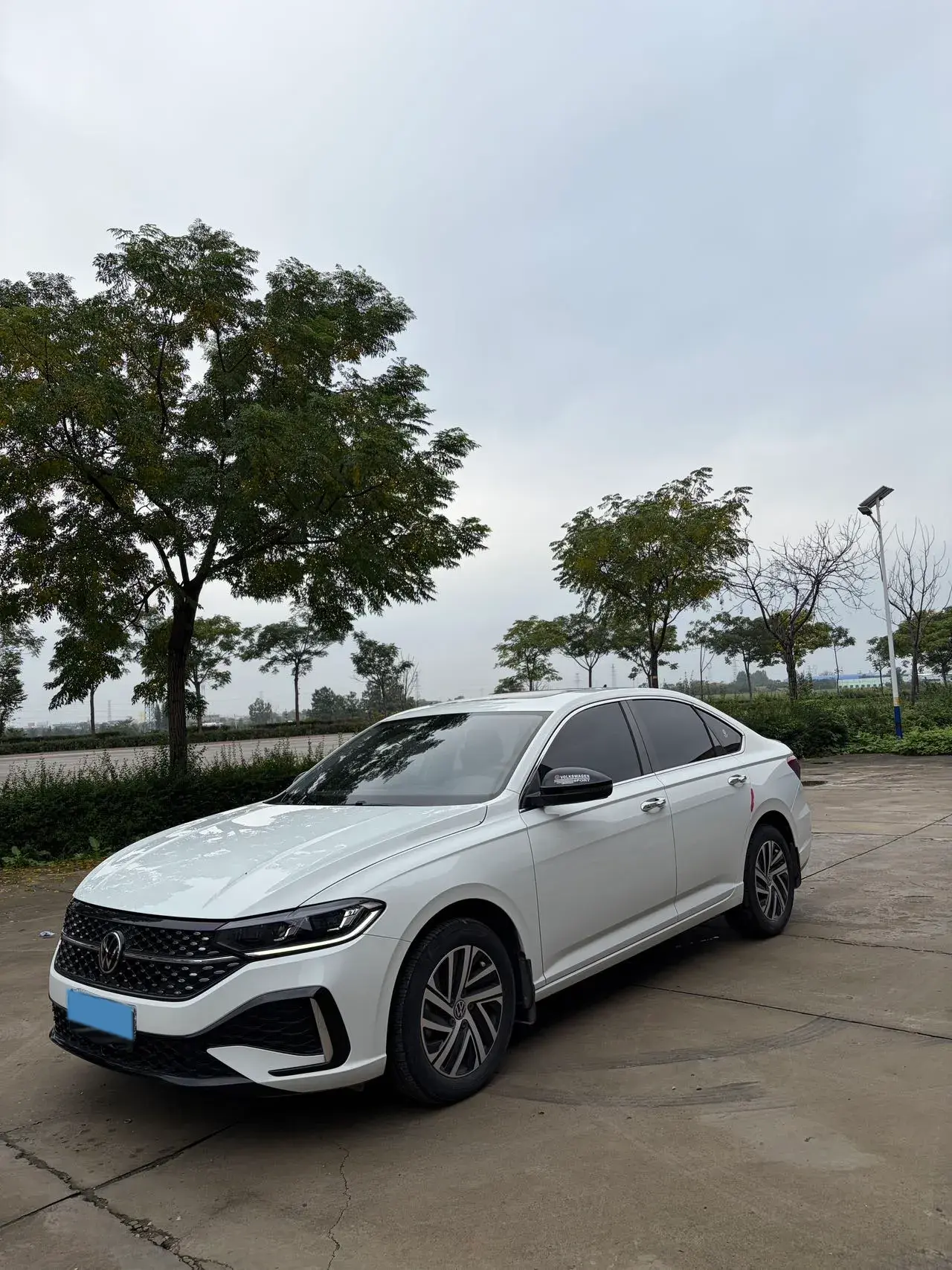 2023 VOLKSWAGEN LAVIDA view 1