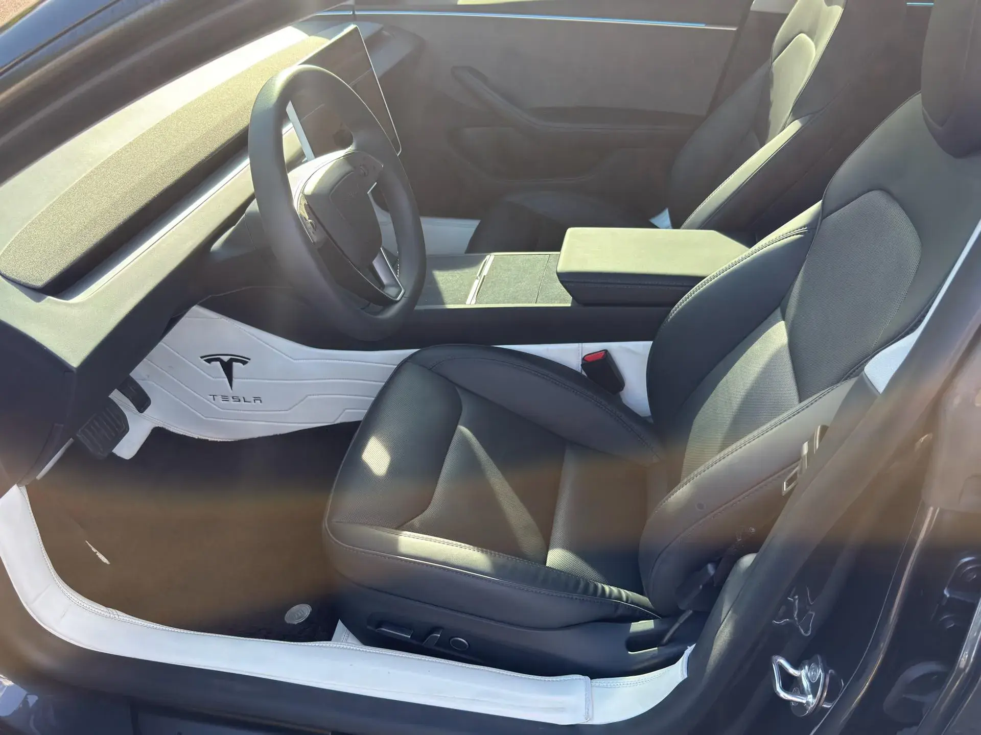 2023 TESLA MODEL thumbnail 4