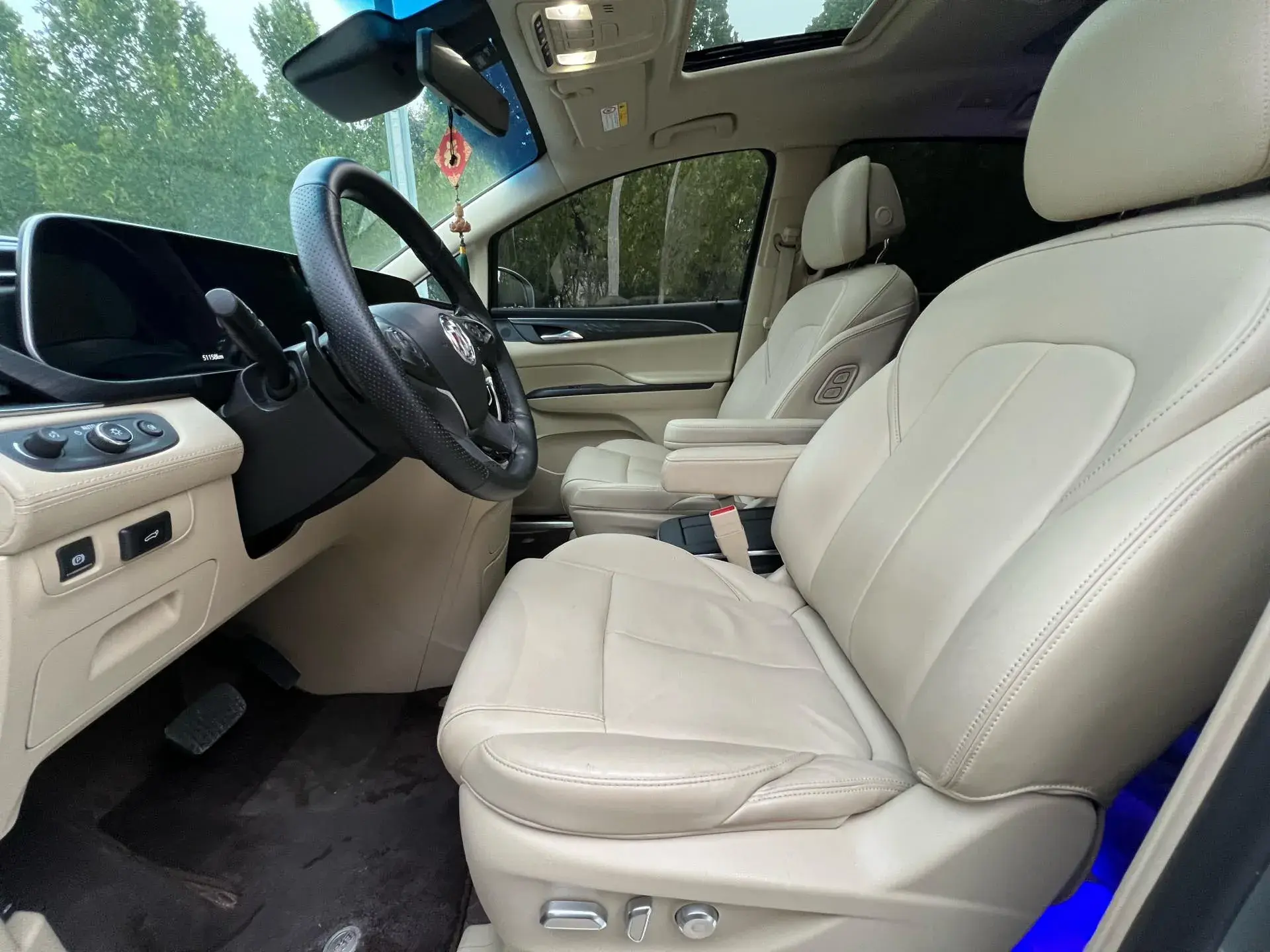 2023 BUICK GL8 thumbnail 4