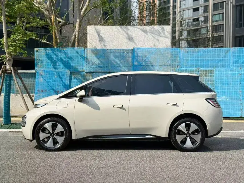 2023 BAOJUN CLOUD thumbnail 3