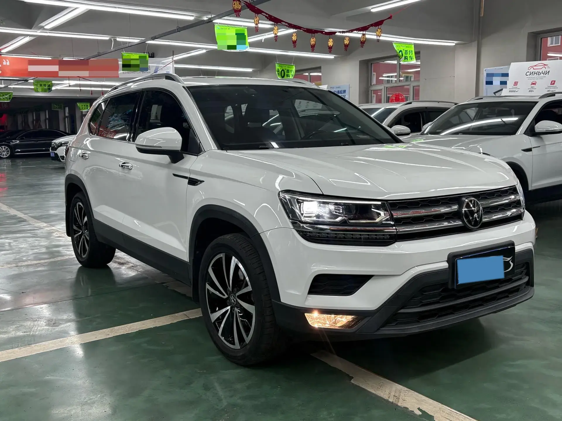 2021 VOLKSWAGEN THARU thumbnail 3