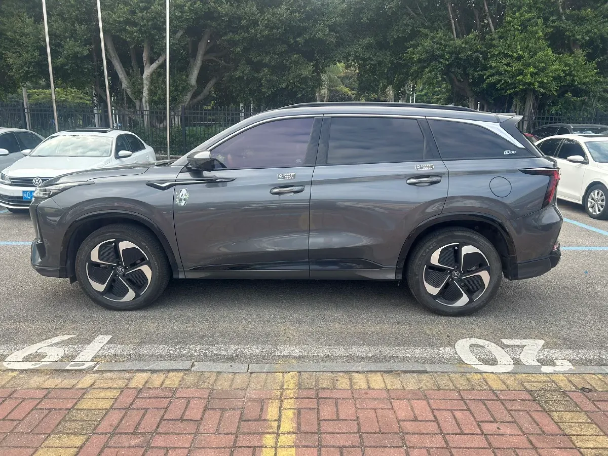 2023 ChangAn CS75 Plus iDD 1.5T 170HP L4 6TCT PHEV 28.39KWH,autocango,china used car exporter,china ev exporter,chinese used car exporter,chinese used ev exporter