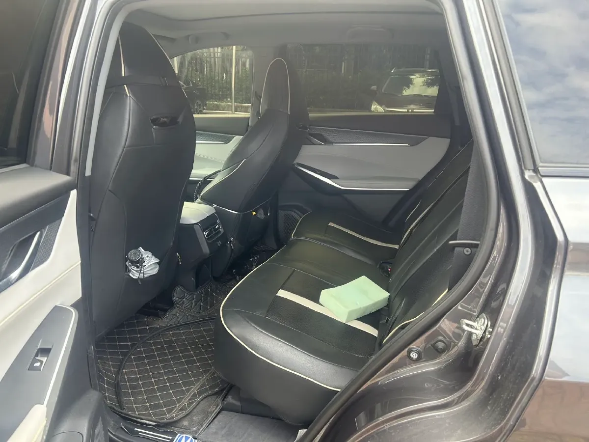 2023 ChangAn CS75 Plus iDD 1.5T 170HP L4 6TCT PHEV 28.39KWH,autocango,china used car exporter,china ev exporter,chinese used car exporter,chinese used ev exporter