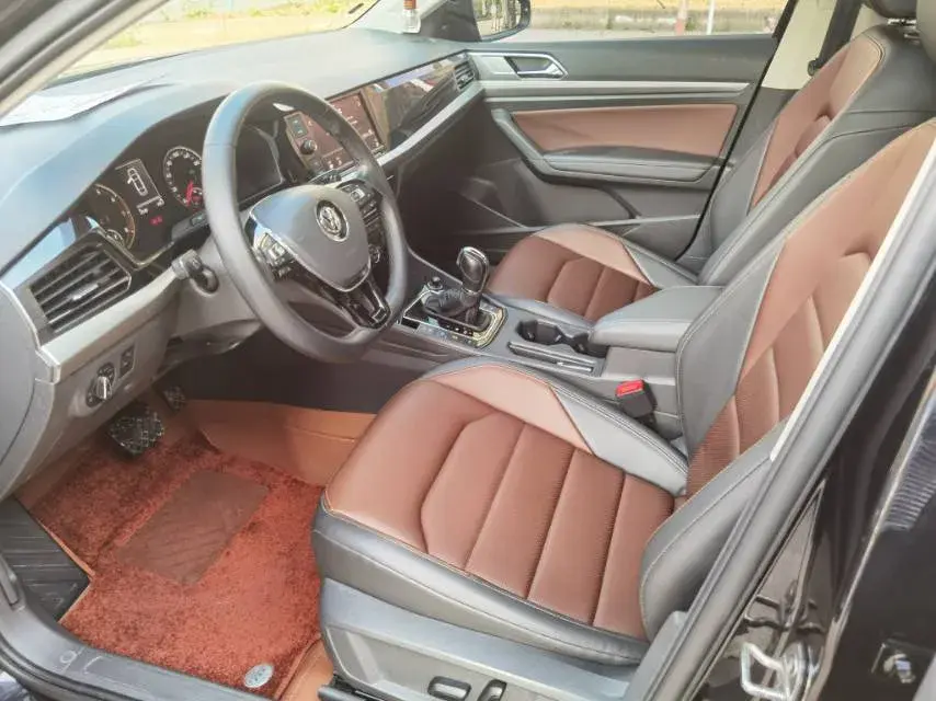 2018 VOLKSWAGEN LAVIDA thumbnail 3