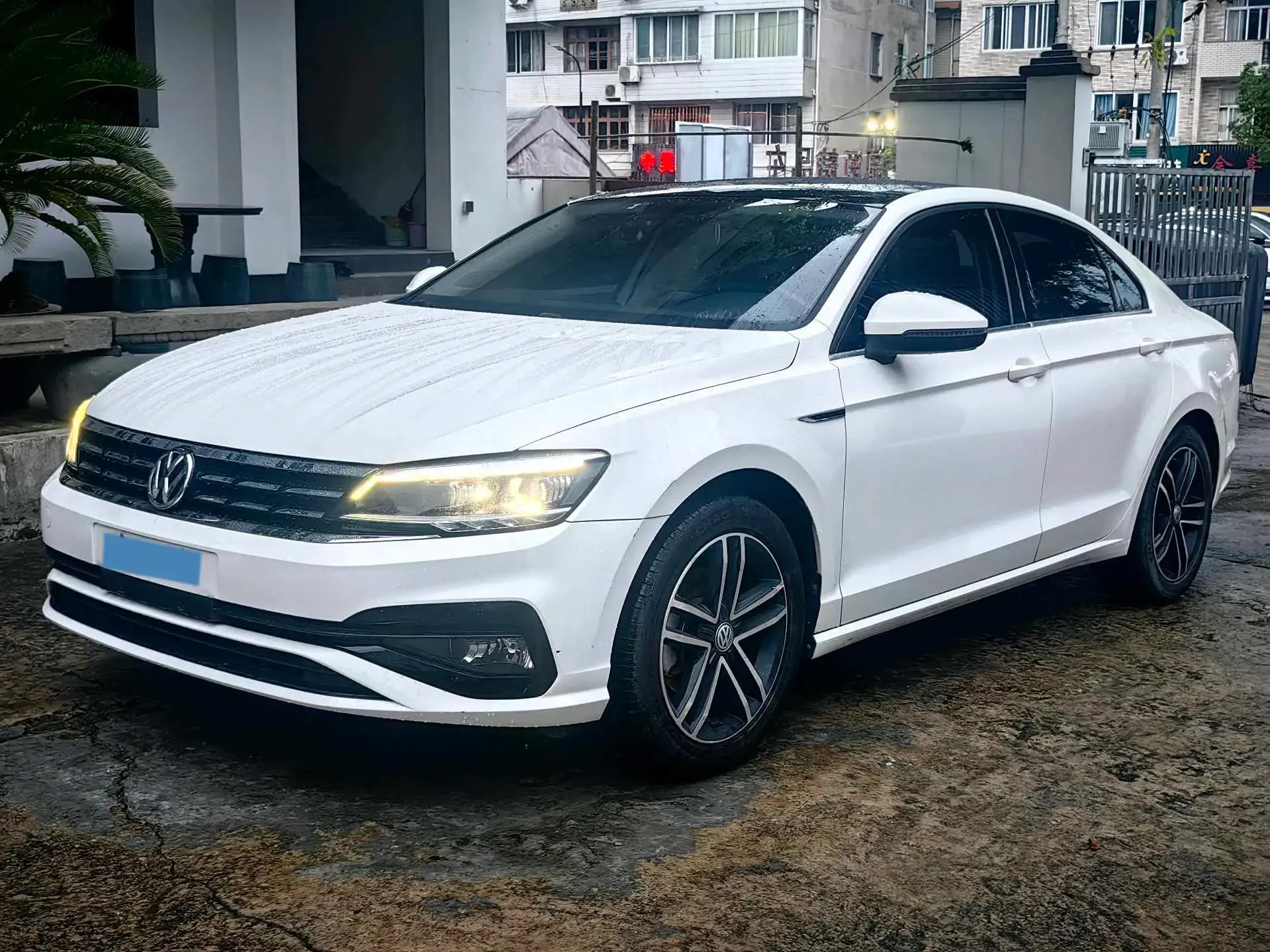 2019 VOLKSWAGEN LAMANDO view 1