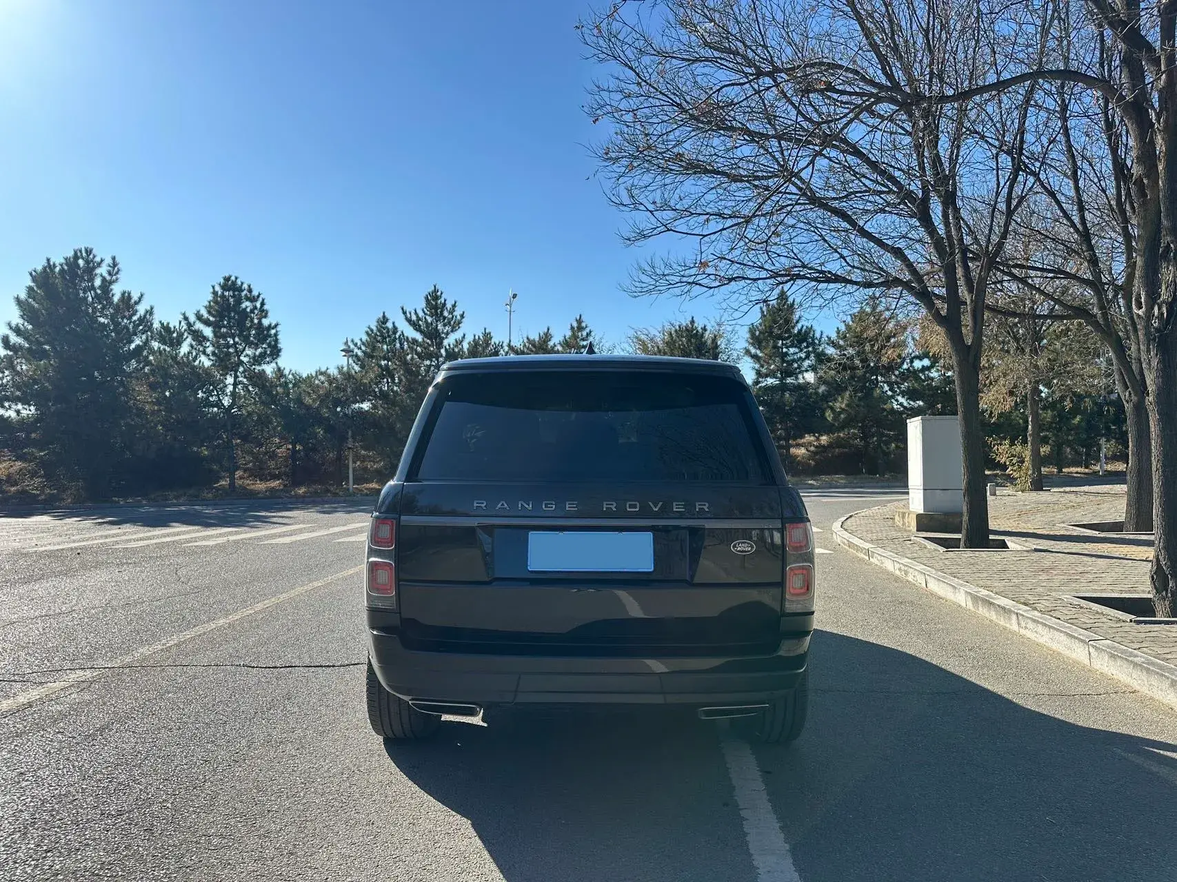 2022 LAND ROVER thumbnail 4