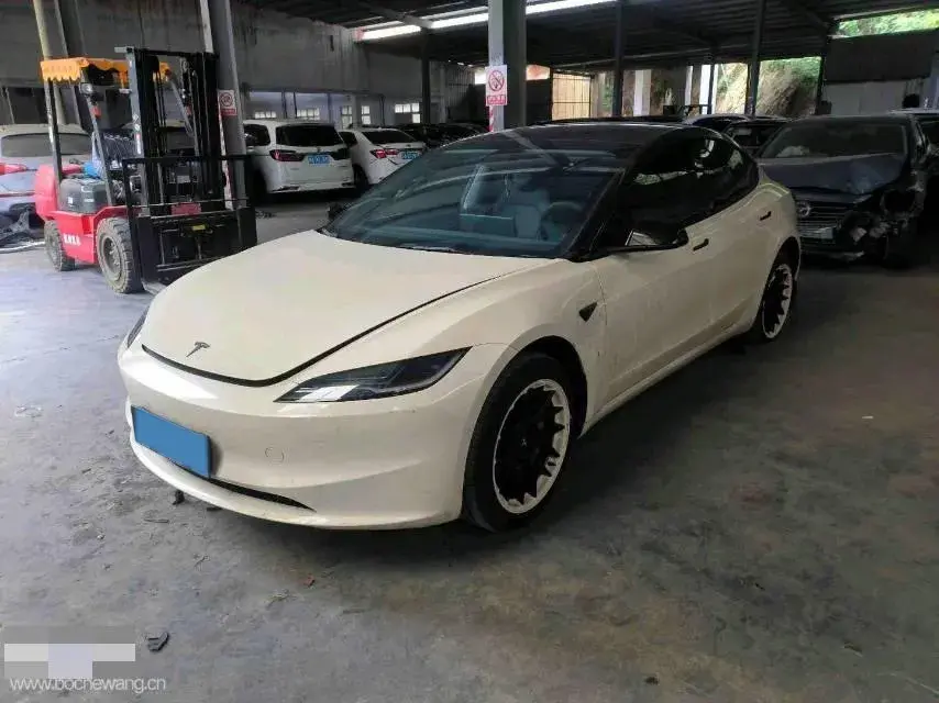 2023 Tesla Model 3 BEV 60KWH