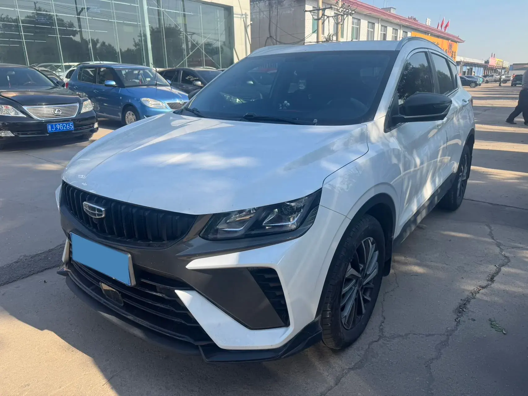2023 GEELY COOLRAY view 1