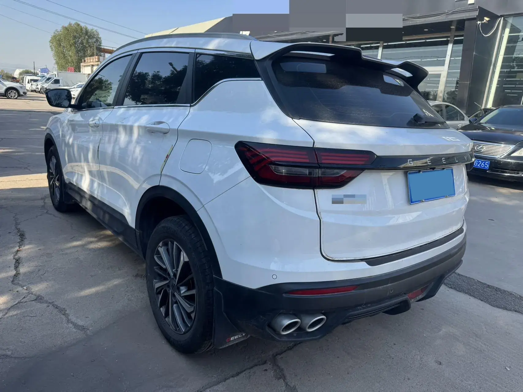 2023 GEELY COOLRAY thumbnail 3