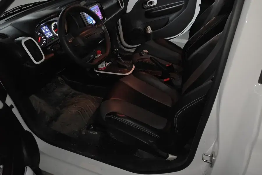 2022 ROEWE CLEVER thumbnail 4