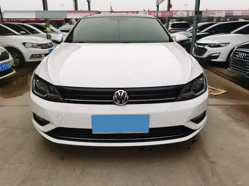 2017 VOLKSWAGEN LAMANDO thumbnail 2