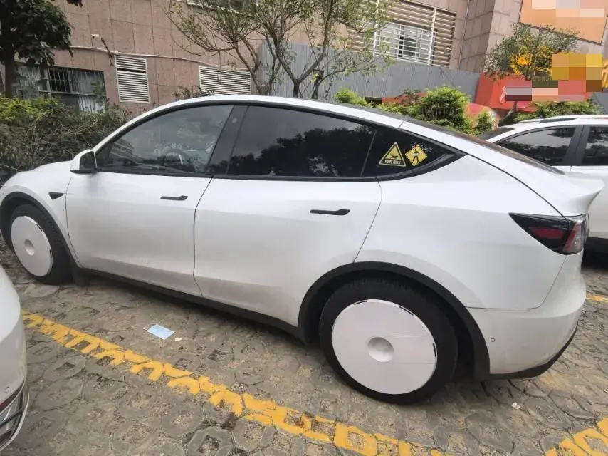 2021 TESLA MODEL thumbnail 4