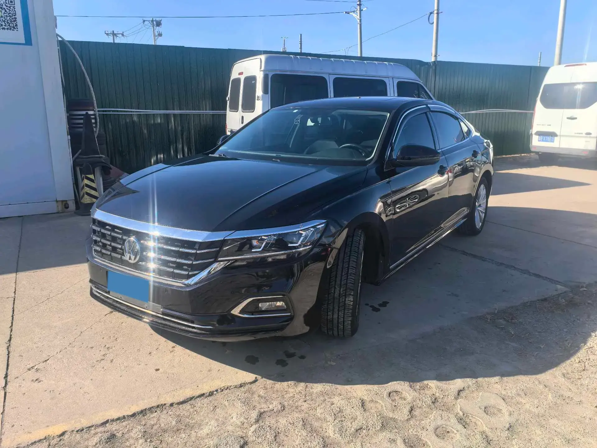 2019 VOLKSWAGEN PASSAT view 1